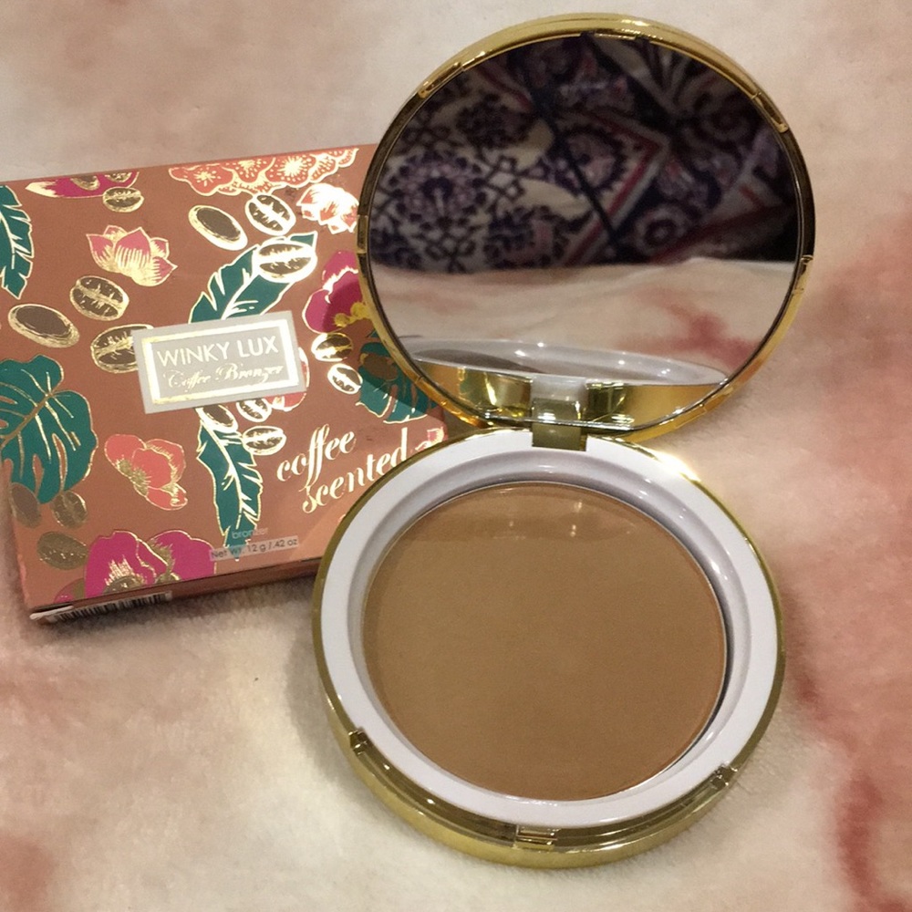 Coffee Bronzer Mocha, matte finish Coffee scented makeup compact NWT Winky Lux
